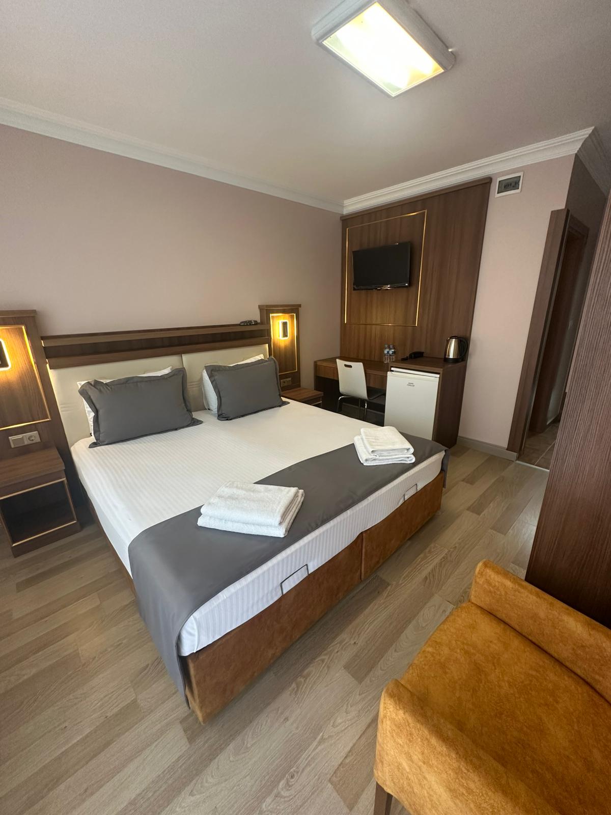 İKİ KİŞİLİK COMFORT DOUBLE YATAKLI BALKONLU ODA