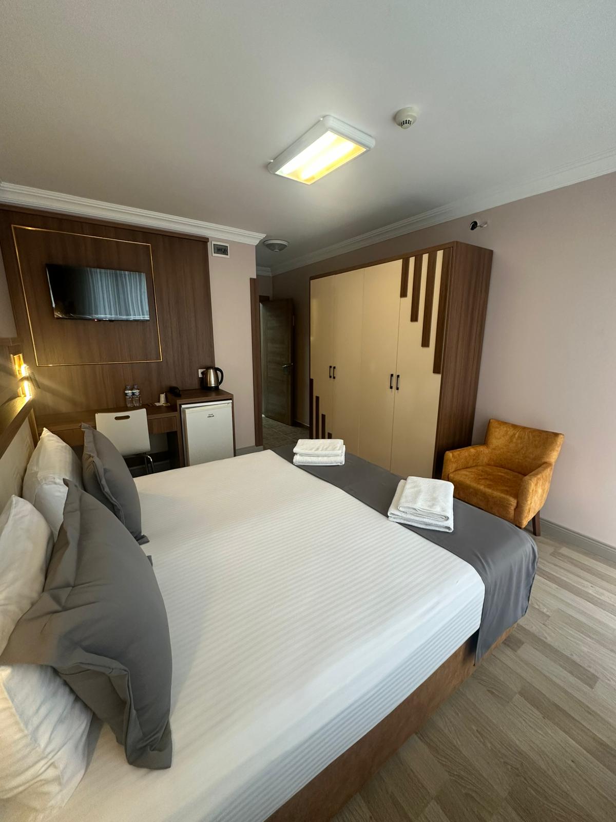 İKİ KİŞİLİK COMFORT DOUBLE YATAKLI BALKONLU ODA
